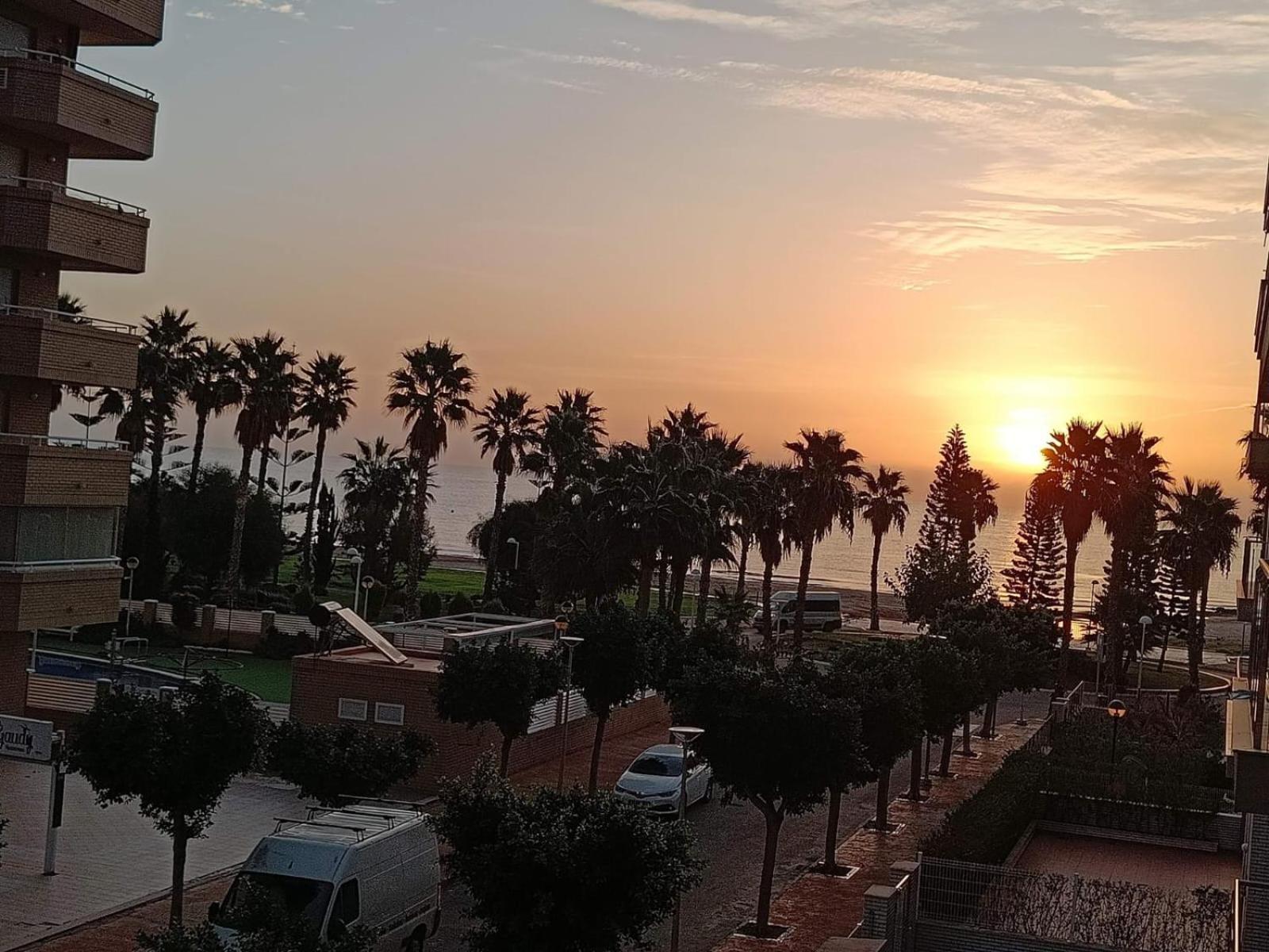 Apartamentos Be Suites Primera Linea Oropesa del Mar Esterno foto
